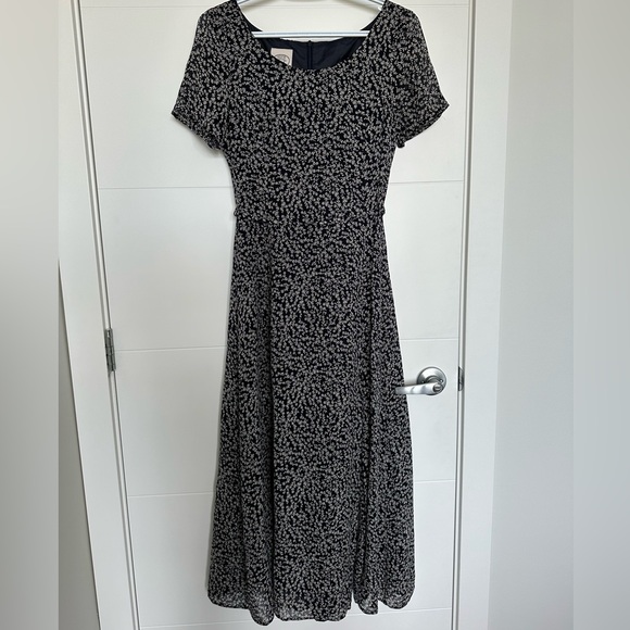 Beautiful Formal Dress - Picture 1 of 2
